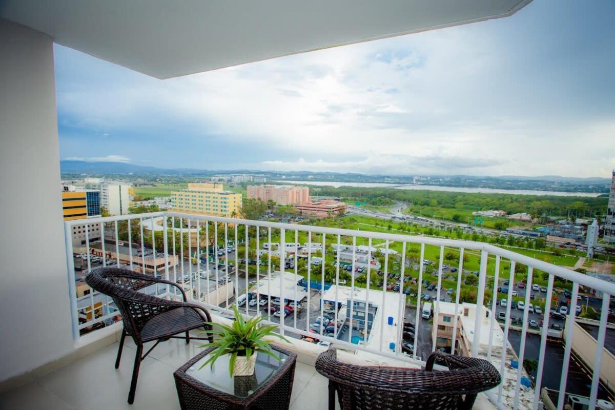 2Br Gem Ocean Front Building Isla Verde Beach San Juan Kültér fotó