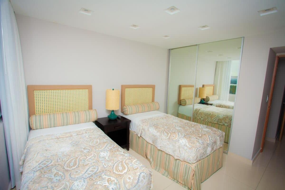 2Br Gem Ocean Front Building Isla Verde Beach San Juan Kültér fotó