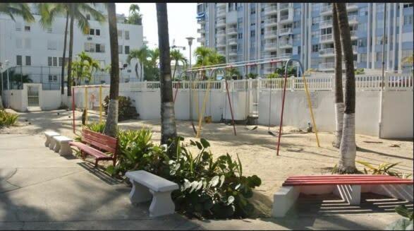 2Br Gem Ocean Front Building Isla Verde Beach San Juan Kültér fotó