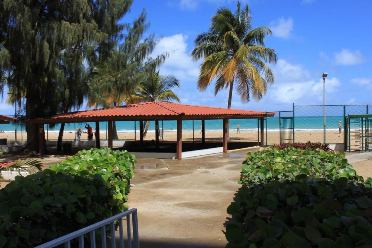 2Br Gem Ocean Front Building Isla Verde Beach San Juan Kültér fotó