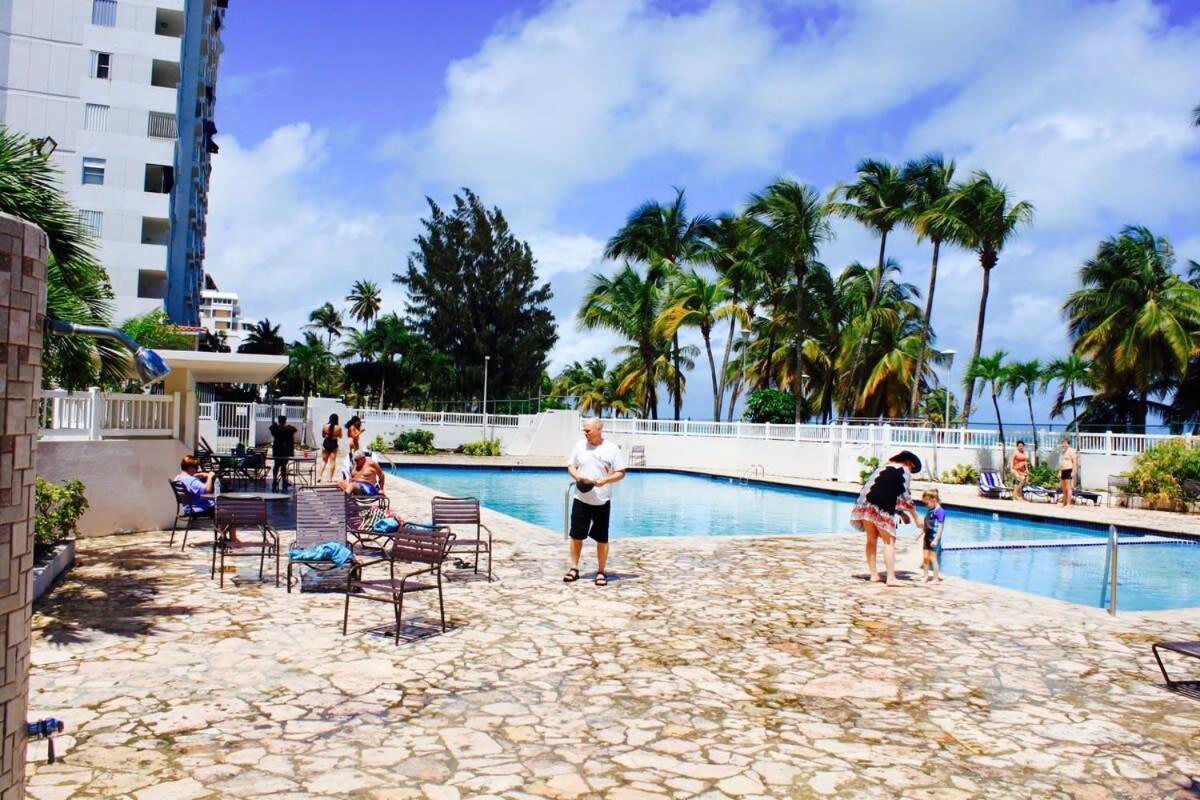 2Br Gem Ocean Front Building Isla Verde Beach San Juan Kültér fotó